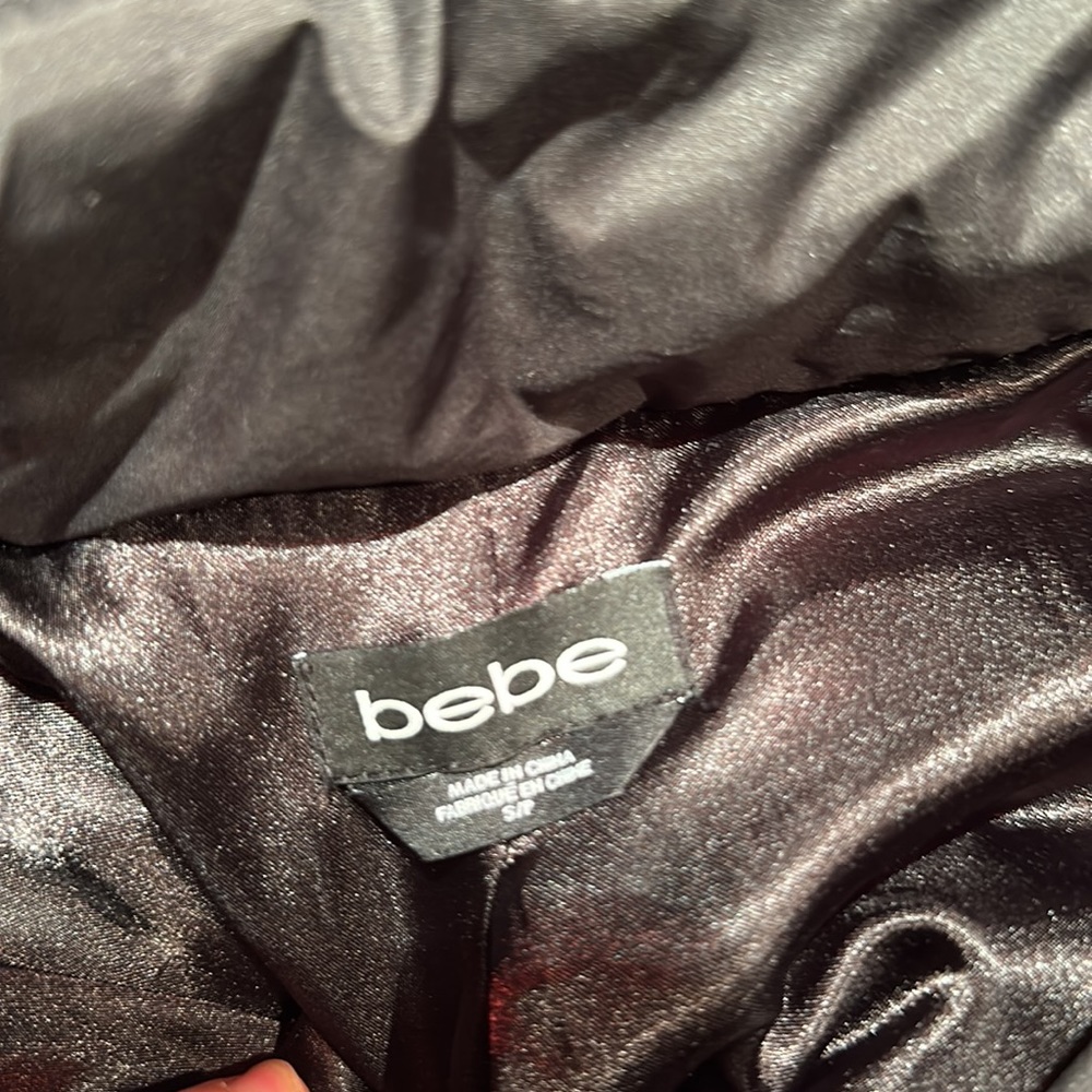 Bebe Women’s belted hooded faux fur puffer jacket - black Small - Picture 4 of 8